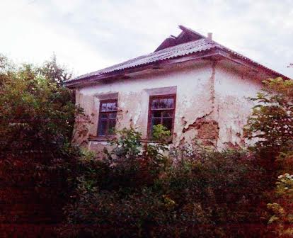 Продається будинок під реставрацію із земельною ділянкою, смт Цибулів