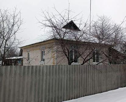 Продам будинок  в Чернігівській області.
