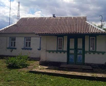 Продам будинок в центрі села Самгородок!