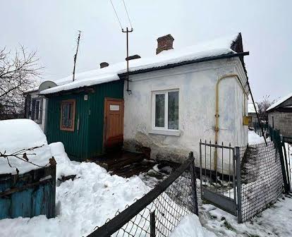 Продаж частини будинку на вулиці Зимнівська
