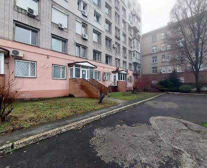 Продажа квартиры Суворова 575$ кв.м. ! Титова