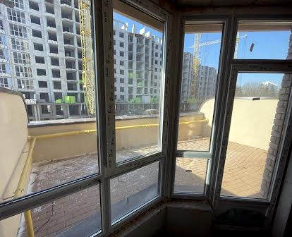 Продаж однокімнатної квартири 43.2 м2 з терасою в ЖК Софія Нова