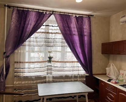 Продам свою 1-комнатную квартиру возле метро ЮЖД, ул. Евгения Котляра