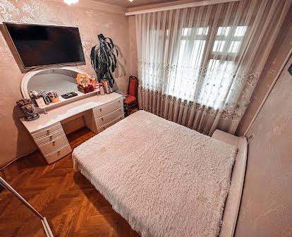 Продається 3 кімната квартира на Литвиненко.