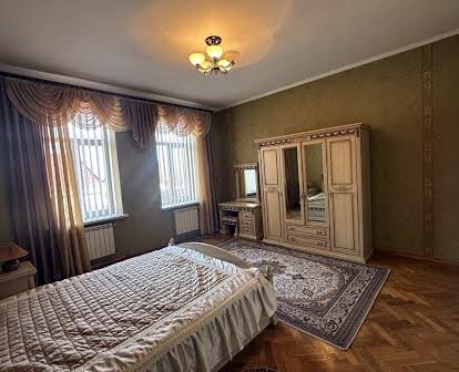 Продаж 4-кімнатної квартири (вул. Ольжича)