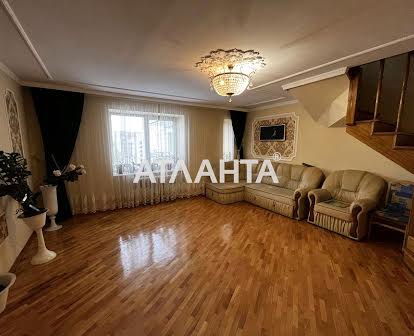 Продаж 3-кімнатної квартири по вул. Лазаренка