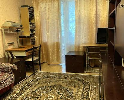 Квартира 2-х комнатная в днепровский район