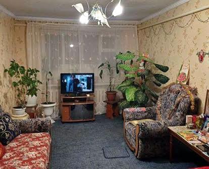 Продам 3-х кімнатну квартиру в місті Богодухові