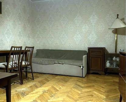 2-кімнатна квартира , Оболонь, Приозерна 6а.