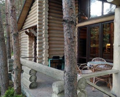 Продам эксклюзивный деревянный дом с баней в сказочном КГ