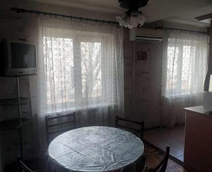 Продам 4х кімнатну квартиру в Шевченківському районі.