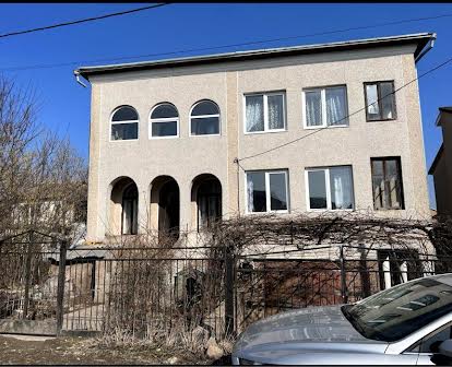 Продається будинок 405 м.кв у Гаях Шевченківських.