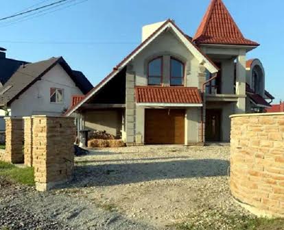 Продаж 2 поверхового будинку з каміном і ділянкою на 8 соток, 196 м.кв