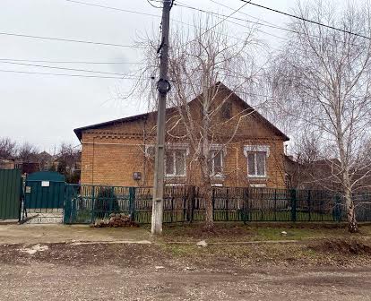 Продаётся дом г.Никополь р-н Новопавловка не далеко от СШ18