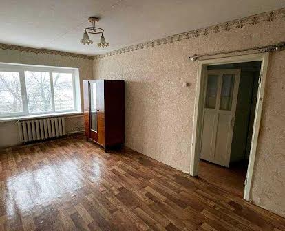 У продажу однокімнатна квартира у смт.Славгород від власника