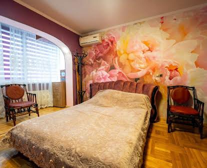 Продаж 3х кімнатної квартири у Дніпровському р-ні (Мурманська 3)