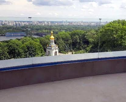 Продам (398м2)вид на Дніпро,квартира з терасою  на Мазепи 11б