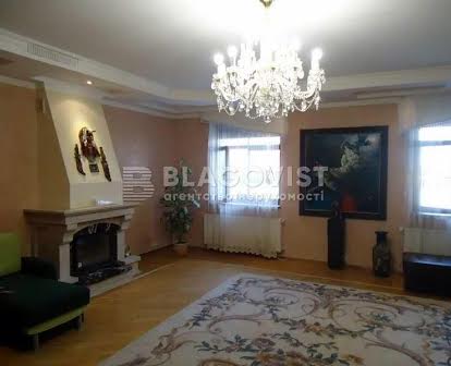 Продам 3 комнатную Павловская,18 , 211 метров, Центр, Лукьяновка