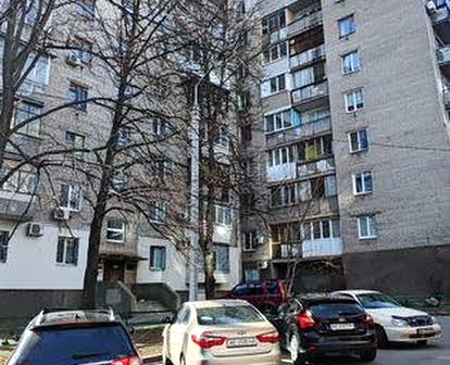 Продам квартиру 41.5м2 на ул. Героев Крут