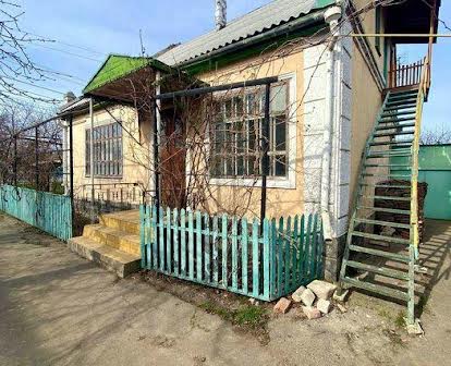 Продам крепкий хозяйский дом в с.Малодолинское