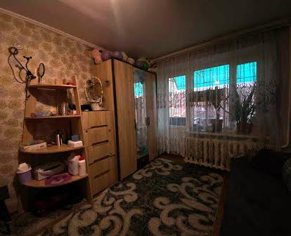 Продам 1 кімнатну квартиру в Корсунь-Шевченківському.
