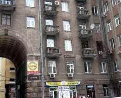 Без% продаж 4кімн квартири в ЦЕНТРІ вул.Пирогова,2, мУніверситет поруч
