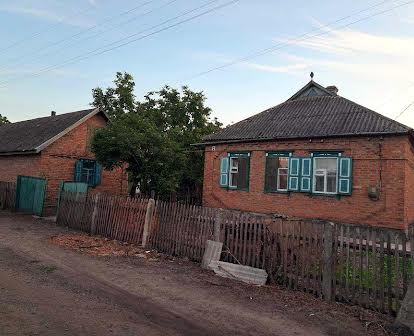 Будинок в смт. Ромодан