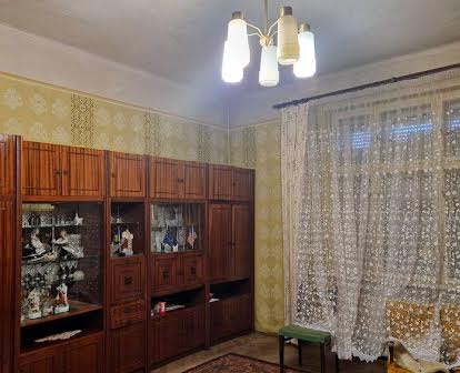 Продам квартиру на Православній Набережній