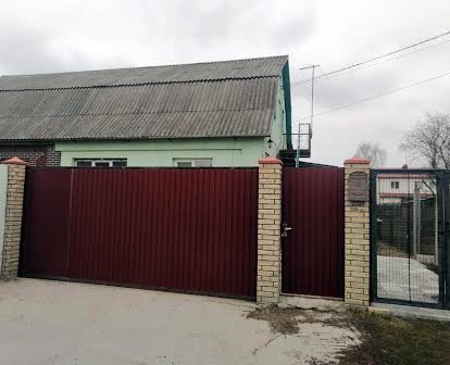 Продам півбудинку в селі Гора Бориспільського рн.35000у.о.