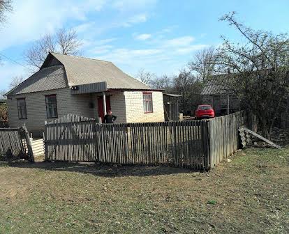 Продаю будинок в селі