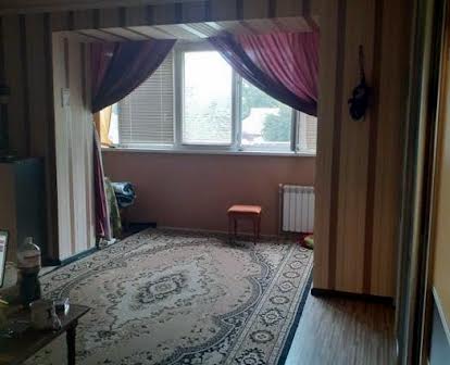 Продам однокімнатну мебльовану квартиру в Волошинівка