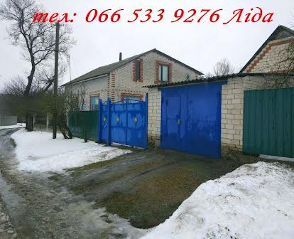 Продається домогосподарство в с. Боромля, Сумської області.