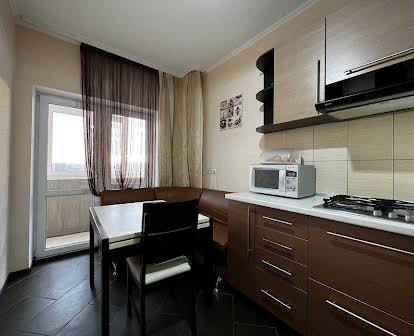 Продам 1-но кімнатну квартиру 42,5 м.кв. з ремонтом 28500 €