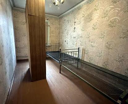 Продам 2 комнатную квартиру под ремонт ж/м Приднепровск