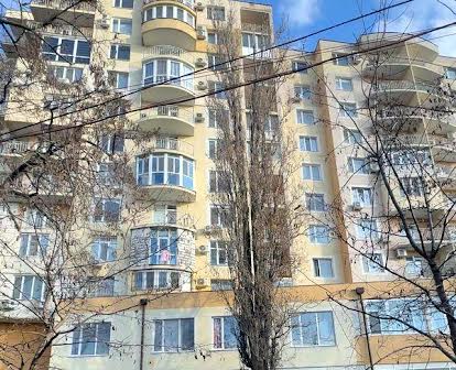 Продам 2х комн. в ЖК Одесский двор, 4й этаж, 62м., близость центра.