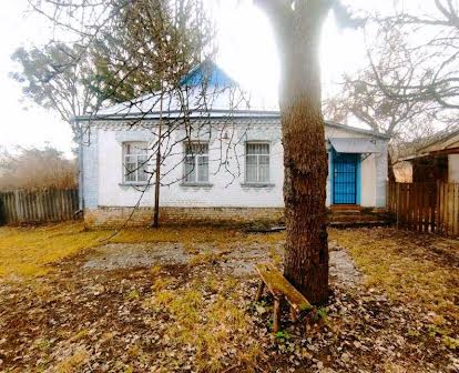 Продаж будинку під Києвом.