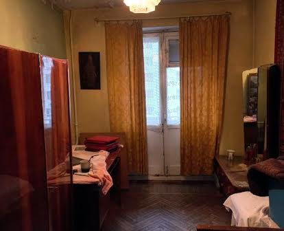 Трикімнатна квартира в місті Одеса.