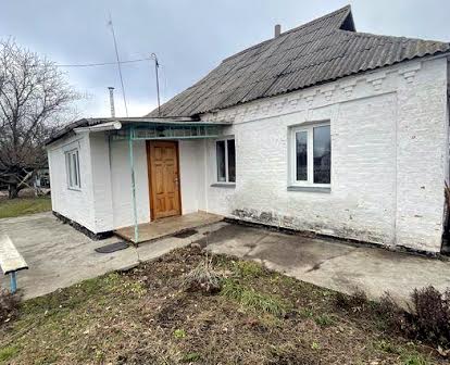 Продам будинок в селі Володимирівка.Вода заведена в будинок