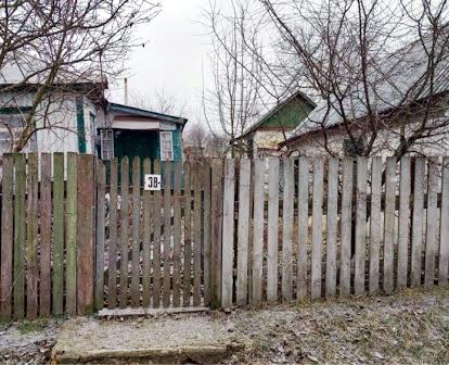 Продаж будинку біля Києва