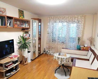 Продажа 3-комнатной квартиры Киев Анны Ахматовой