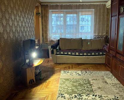 Власник 2 кімн, мебель та техніка, центр Хортицького,зуп. Школа.