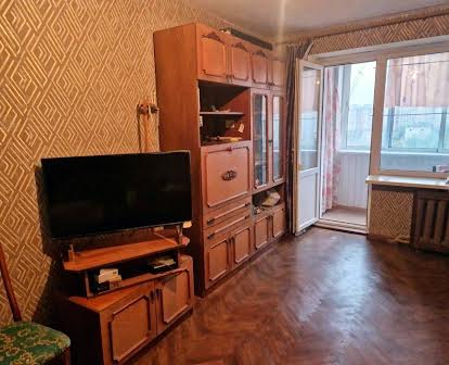 Продаж 1 - кімнатної квартири по вул. Лисеницька
