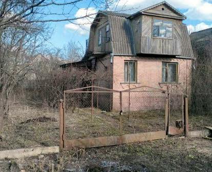 Дача  у  Соколовському масиві під постійне проживання .