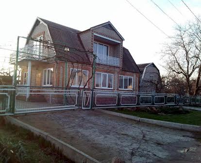 Дом в пригороде Кривого Рога село Новополье