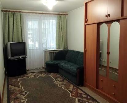 Продам 3 кімн в центрі біля скверу Бабаєва.  1/5 пов. Ремонт . 55500