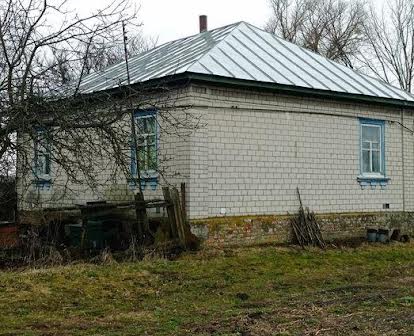 Доглянута садиба в селі Смолянка. Будинок в жилому стані. 380 Вольт.