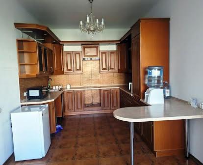 Продам квартиру в центрі Києва, вул.Боткина,4  - 270 000 у.е.