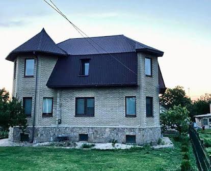 Продам будинок в гарному стані на Ревівкі, 206 кв.м