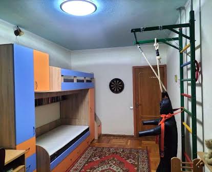 Продам 3 квартиру в висотці на Одеській - гарний стан