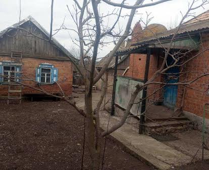 Продам участок з будинком в селі Сергіївка